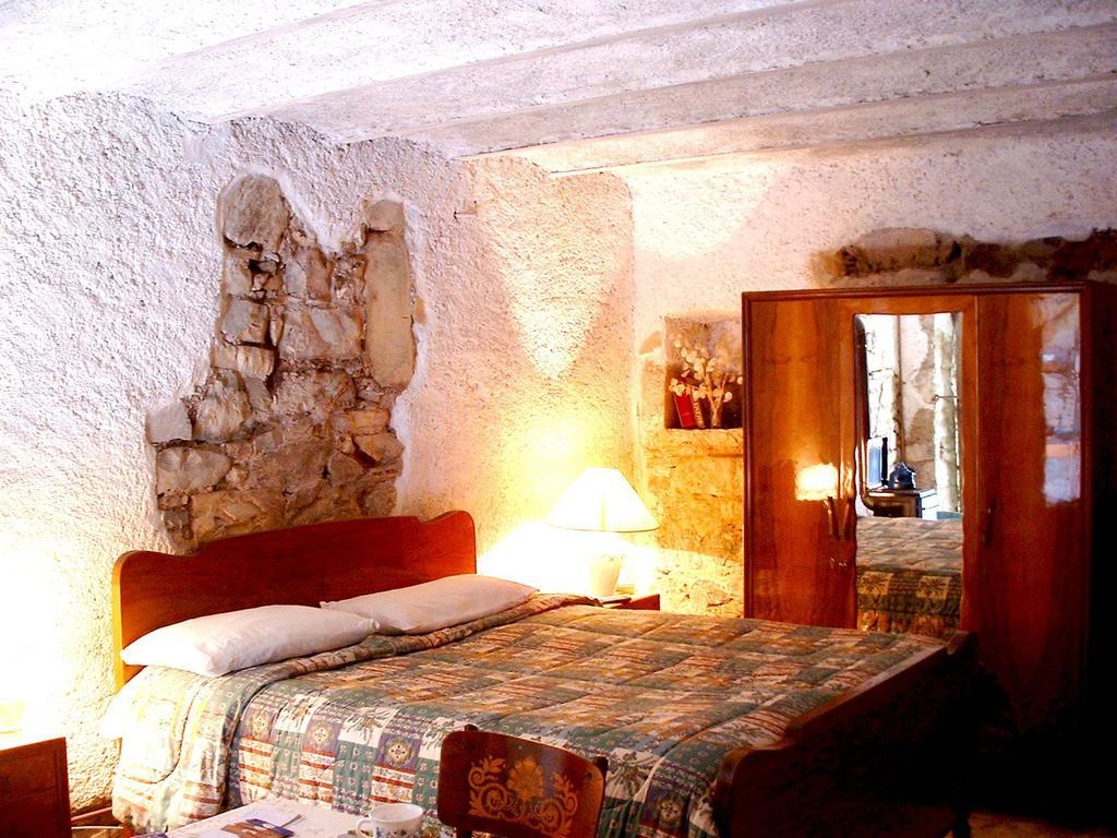 Medieval Village B&B Ne Quarto foto